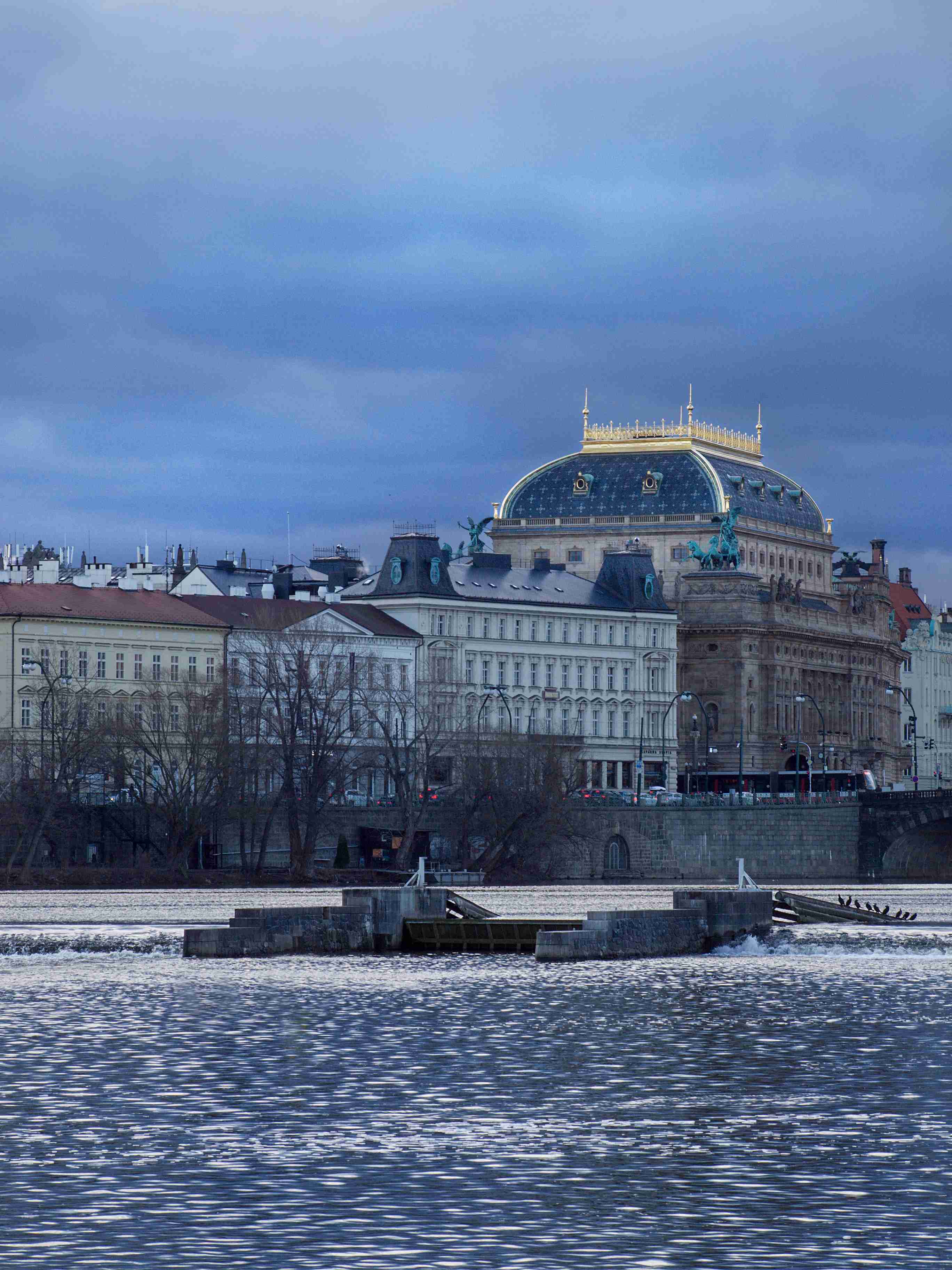 fotografie architektury-národní divadlo